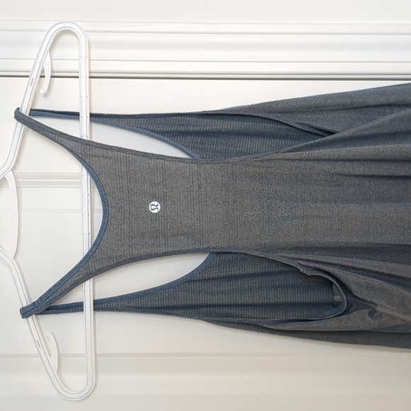 Metallic Gold look and blue Lulu Lemon tank top - Picture 5 of 6